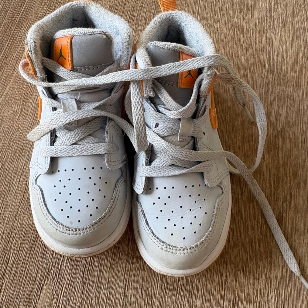 Nike Toddler High-Top Sneakers - White and Orange 9C - Picture 2 of 4